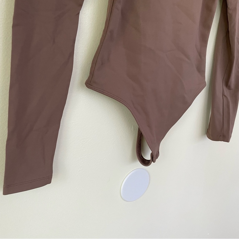Aritzia Babaton Contour Square Neck Long Sleeve Bodysuit Deep Taupe Bodysuit XS - Picture 6 of 11
